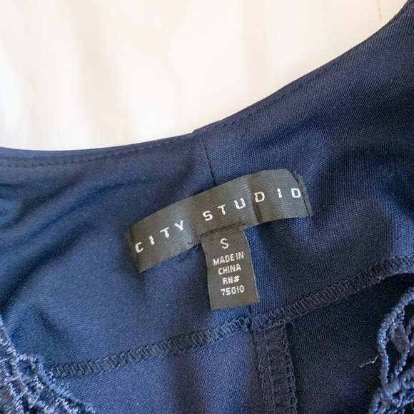 navy dress with lace neckline - Picture 4 of 4